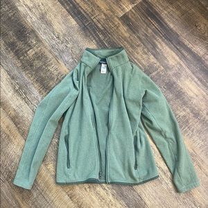 Patagonia zip up jacket. Green.